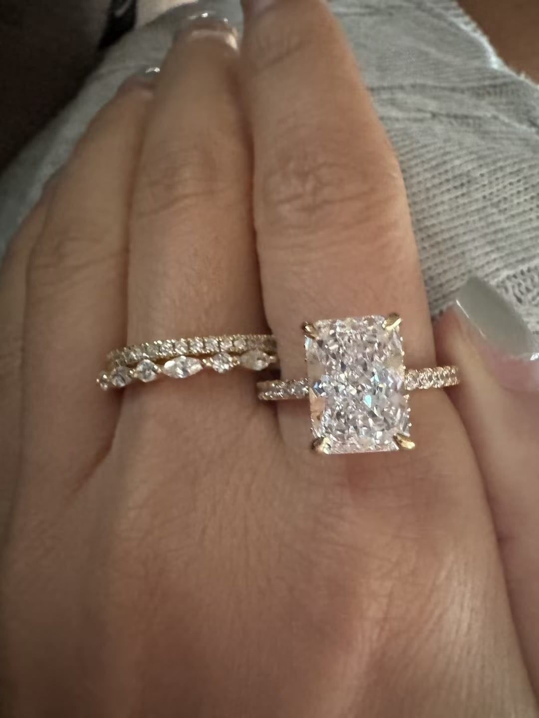 Customer photo review of S925 3.5Ct Radiant Cut 3PC Wedding Ring Set Stackable Rings For Everyday Wear