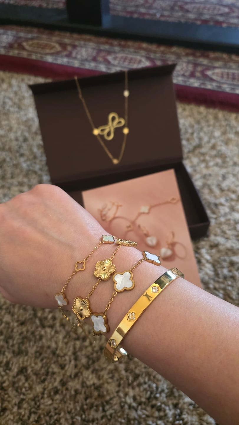 Customer photo review of White Clover Bracelet