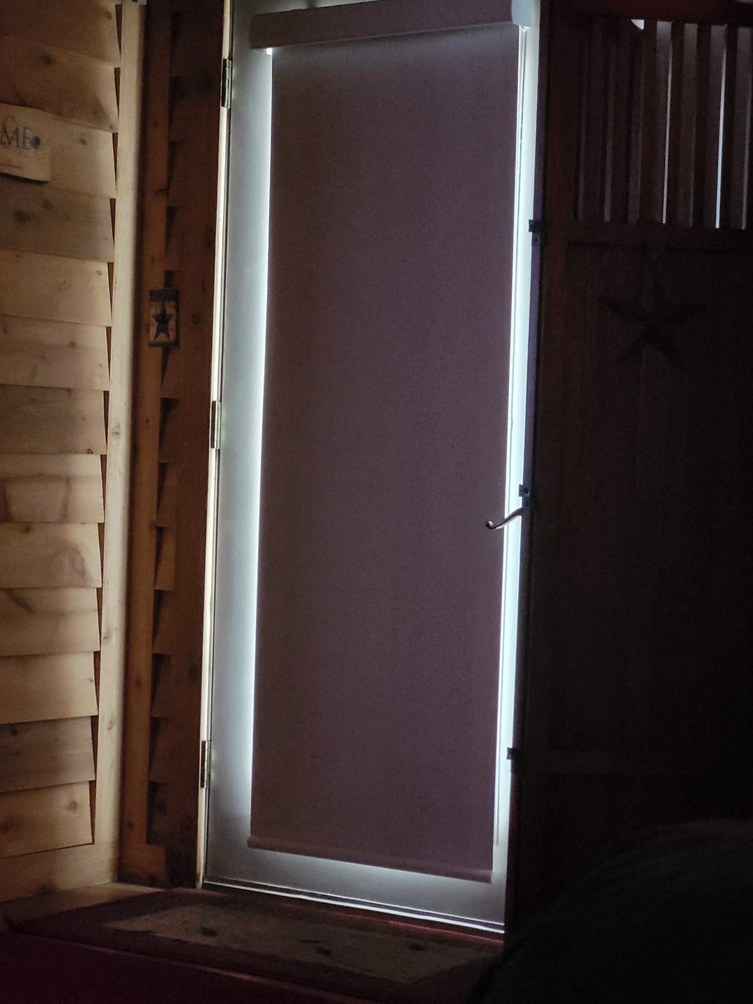 Customer photo review of SmartWings Motorized Roller Shades 100% Blackout Linen