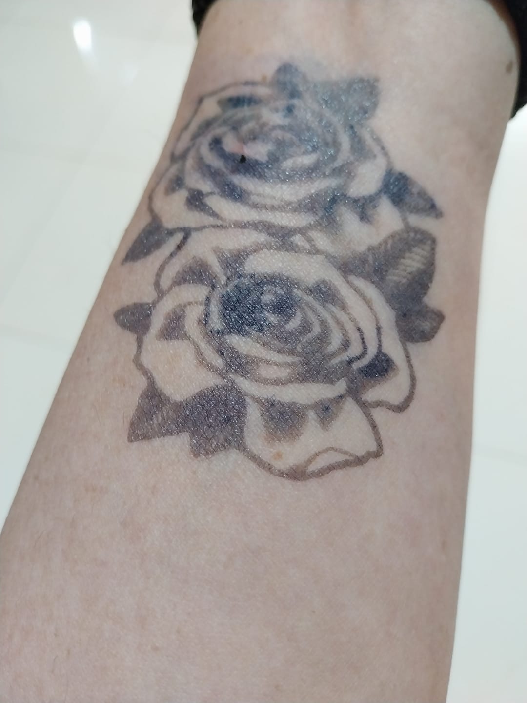 Customer photo review of Elegant Roses Tattoo - Semi Permanent