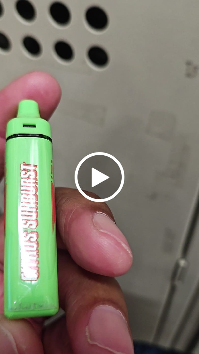 Customer video review of Zour Stash Citrus Sunburst 1.5ml THCA Vape