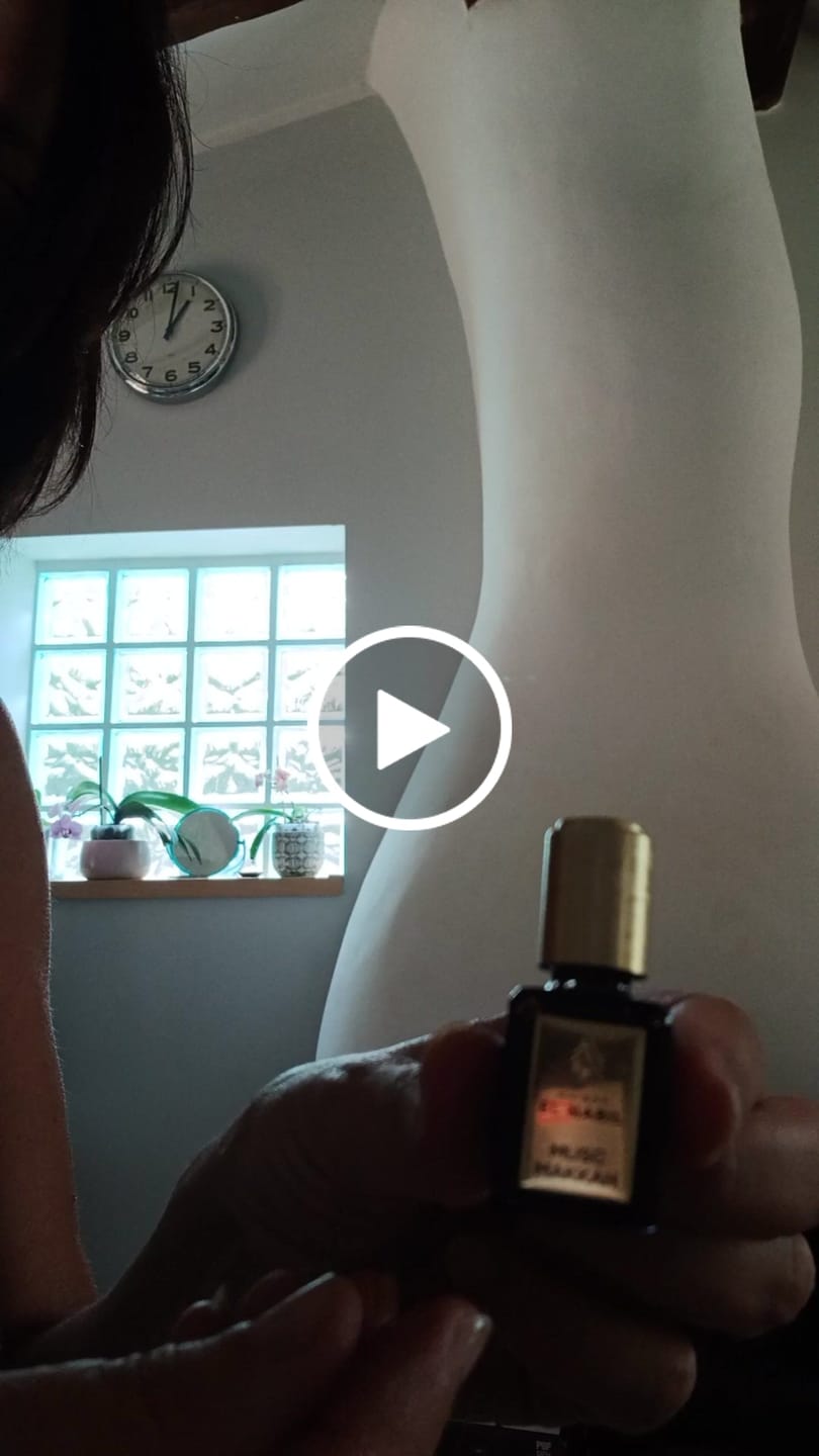 Customer video review of MUSC MAKKAH estratto di profumo