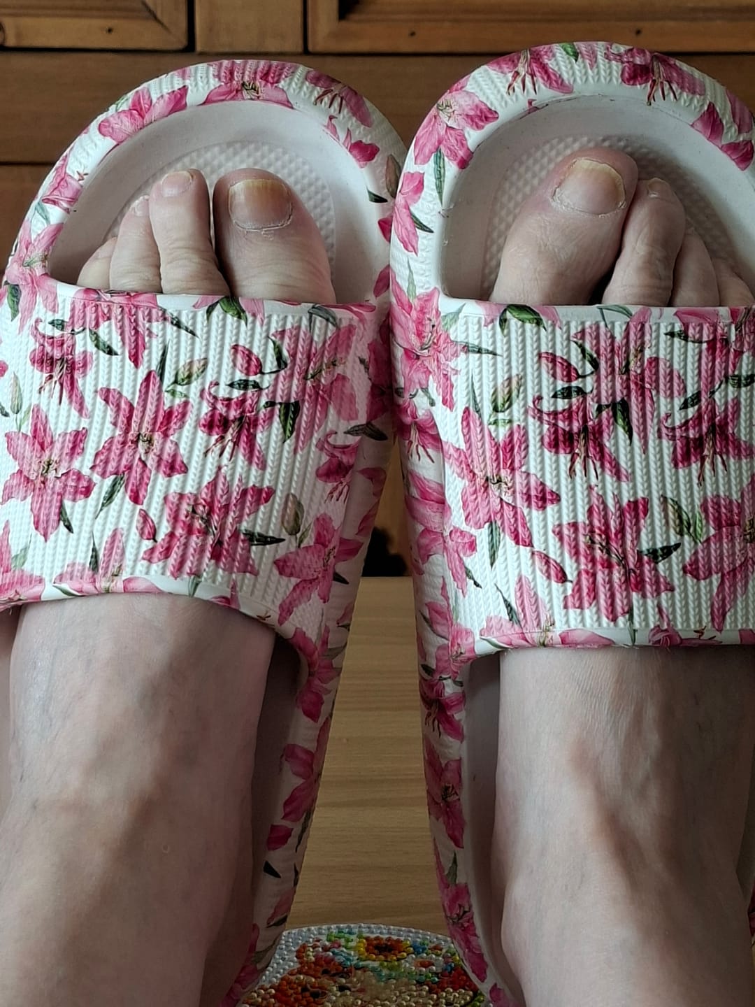 Customer photo review of HappyFlops Limited Editions