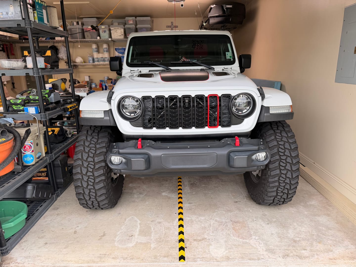 Customer photo review of Custom Paint Matched Front Grille – Refreshed Style fits Jeep Wrangler JL/ Gladiator JT