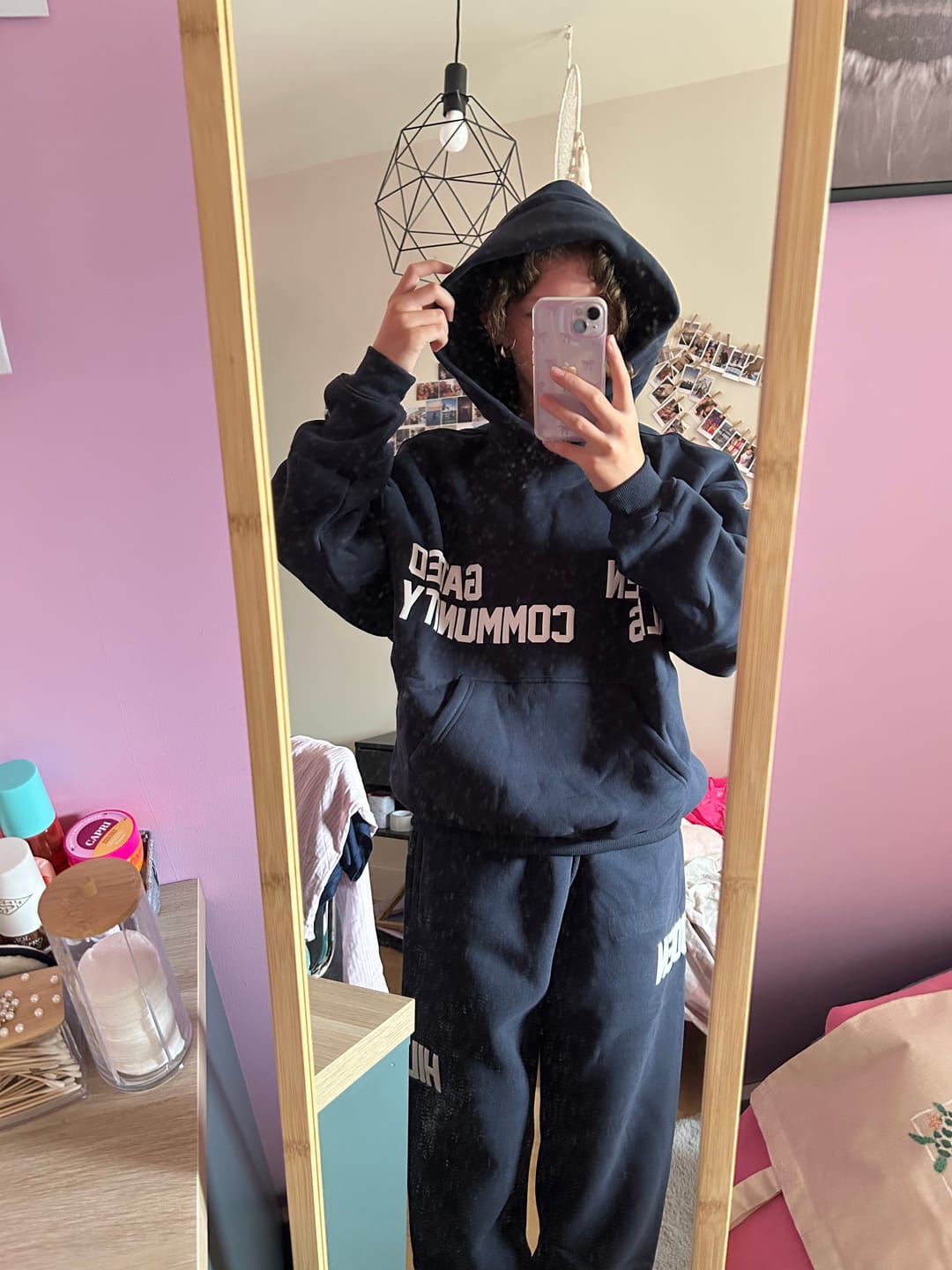Customer photo review of GATED COMMUNITY HOODIE NAVY