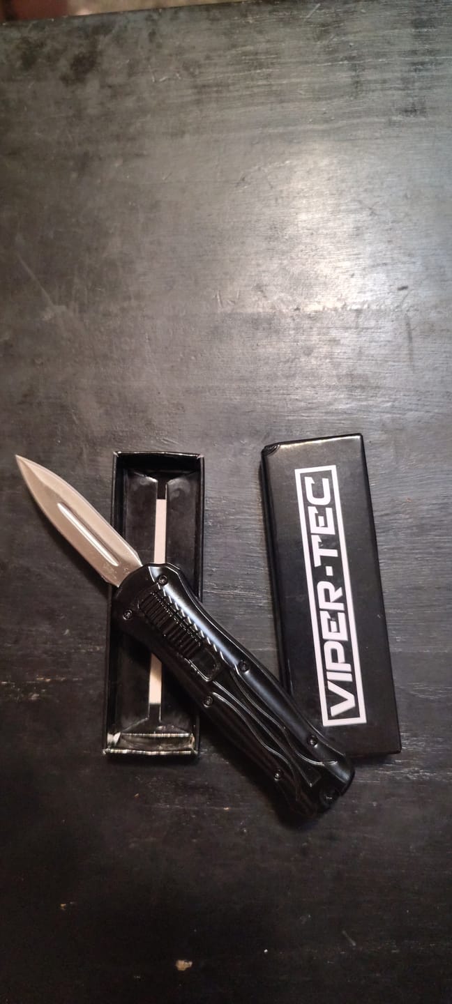 Customer photo review of Viper Tec Mystery OTF Knife | Premium Automatic Knife Surprise