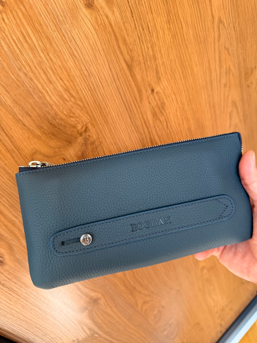 Customer photo review of Belluvi Duo Pouch