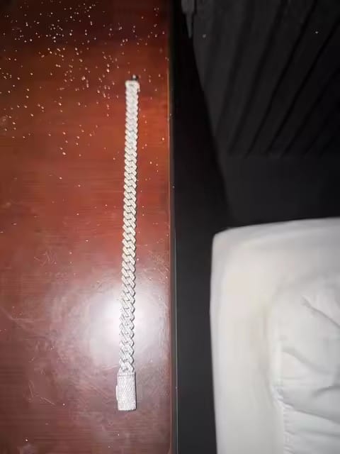 Customer photo review of Sterling Silver VVS D Color Moissanite Cuban Link Bracelet 6MM 8MM 10MM