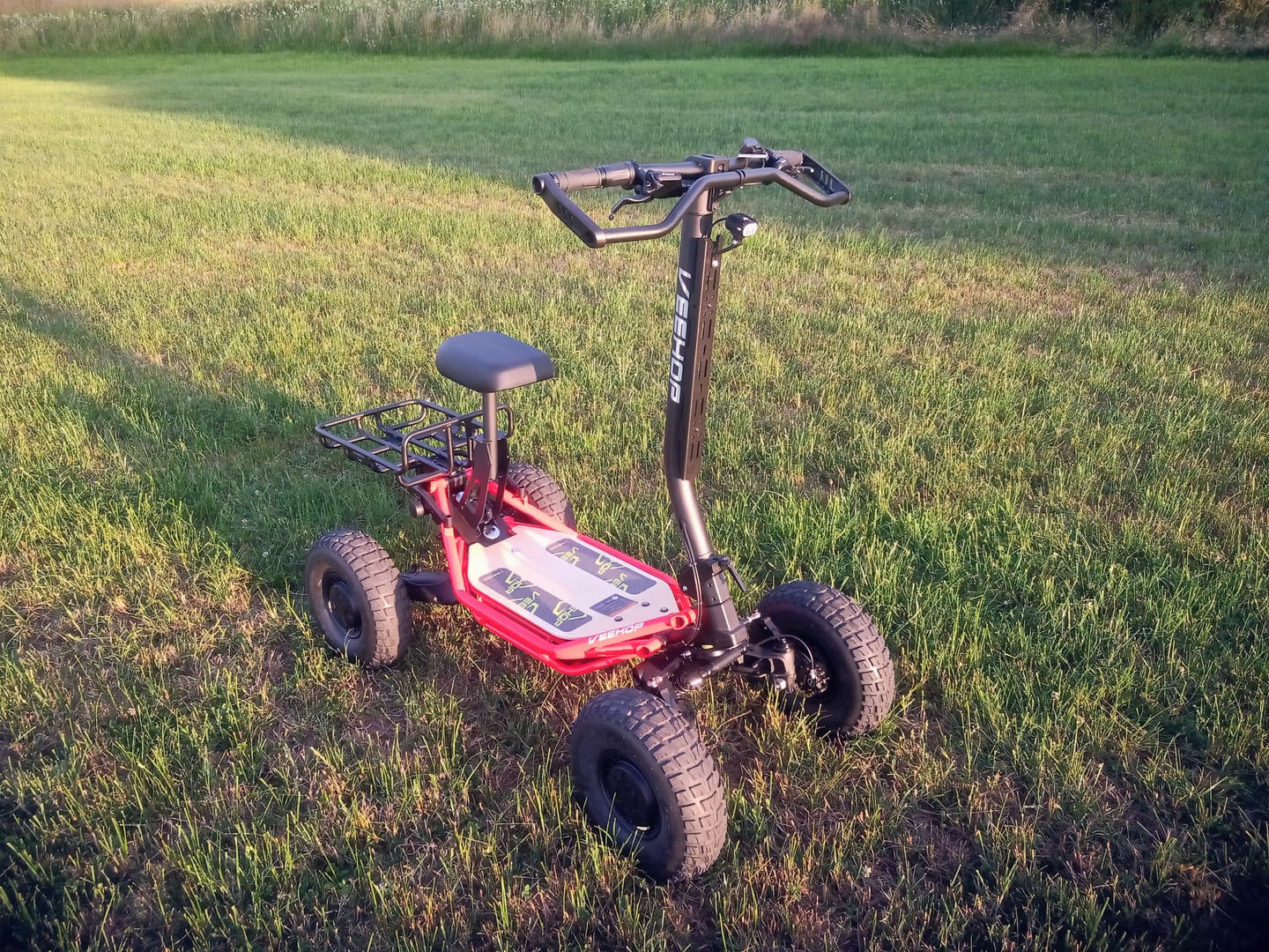 Customer photo review of Trottinette VEEHOP tout terrain à 4 roues motrices avec selle pliable 3200w / 6400w 40ah