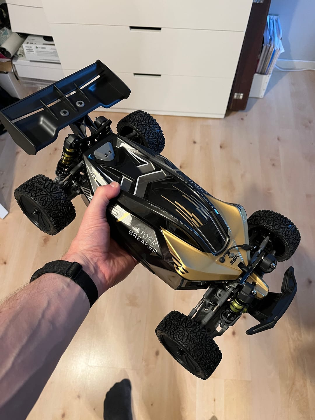 Customer photo review of Rlaarlo Storm Breaker 1/10 Carbon Fiber Brushless RTR 4WD Buggy | SBK10