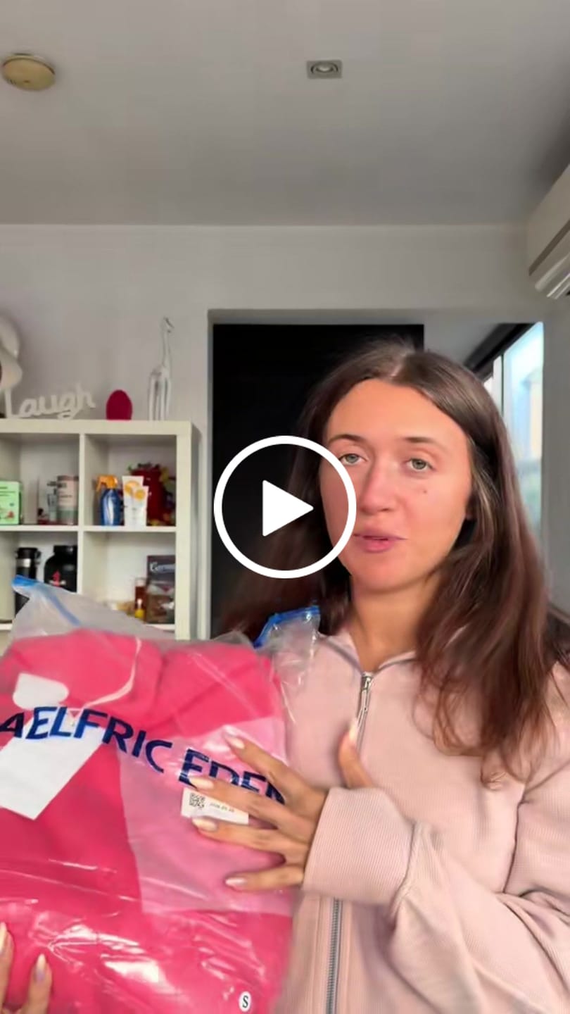 Customer video review of Soufflé Baggy Hoodie Set