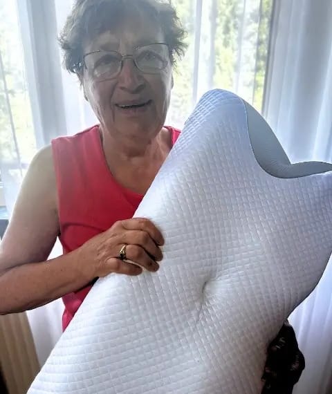 Customer photo review of Soma | Orthopedic Memory Foam Pillow