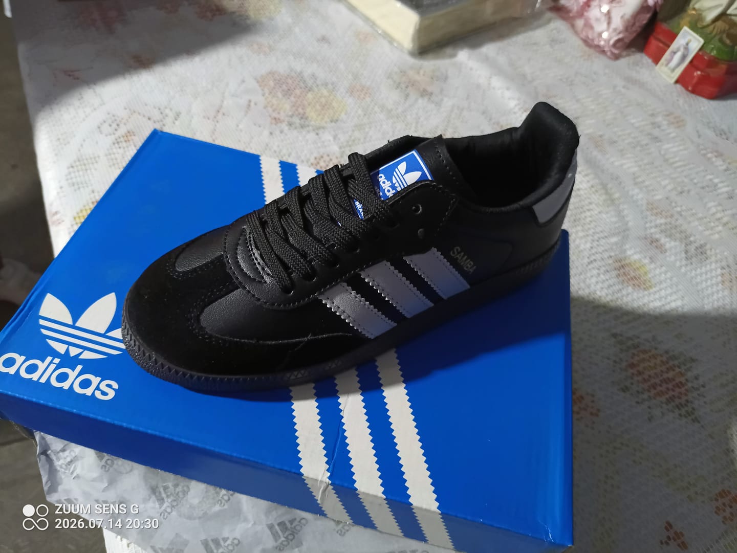 Customer photo review of Tenis 510 Negro Oxford