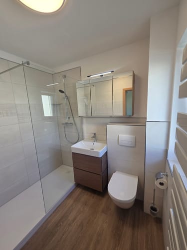 Customer photo review of SONNI Walk In/ Begehbare Dusche Duschabtrennung Duschwand Nano Klarglas Glasstärke 8mm Breite 70-120cm