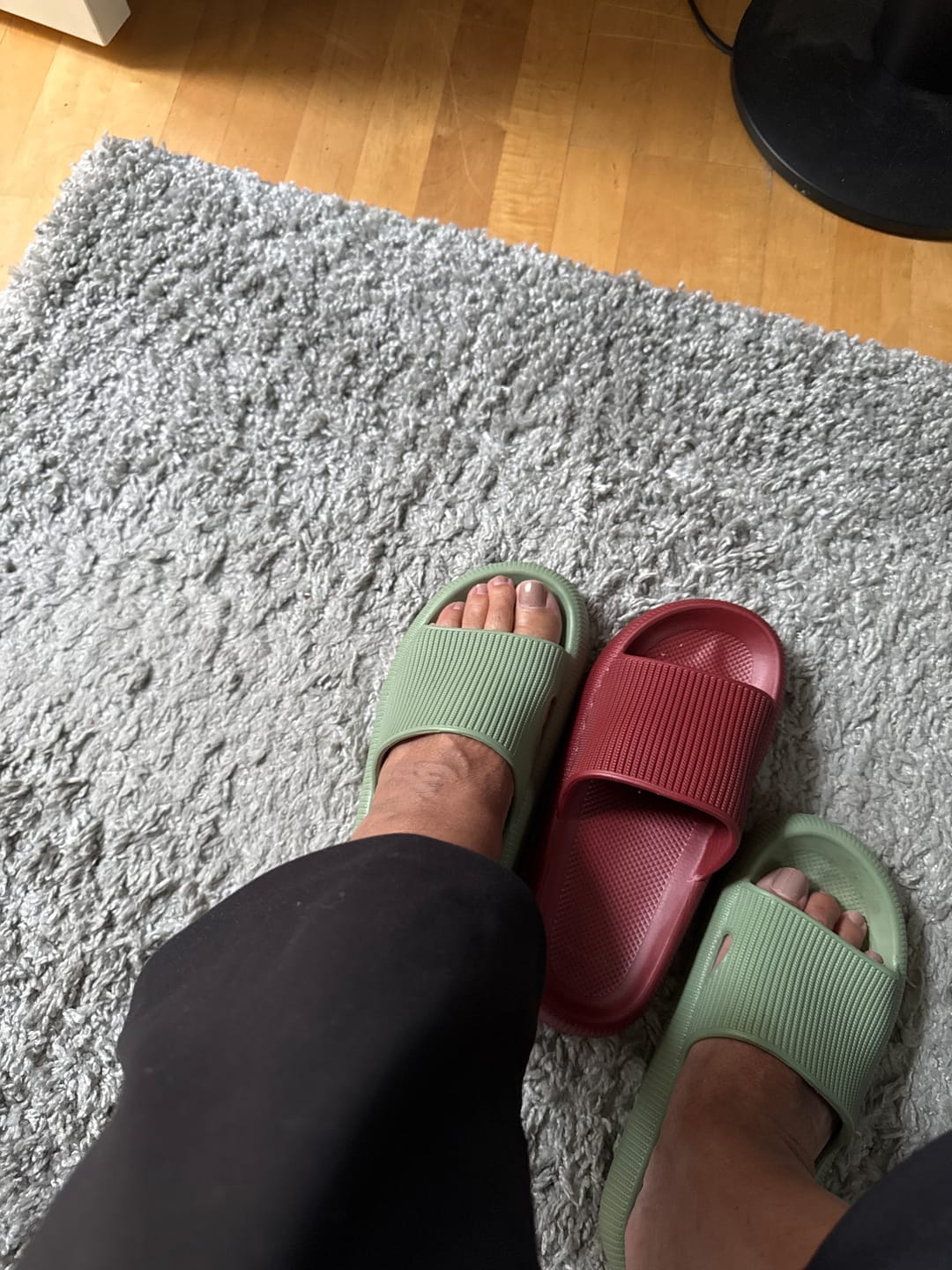 Customer photo review of HappyFlops Original