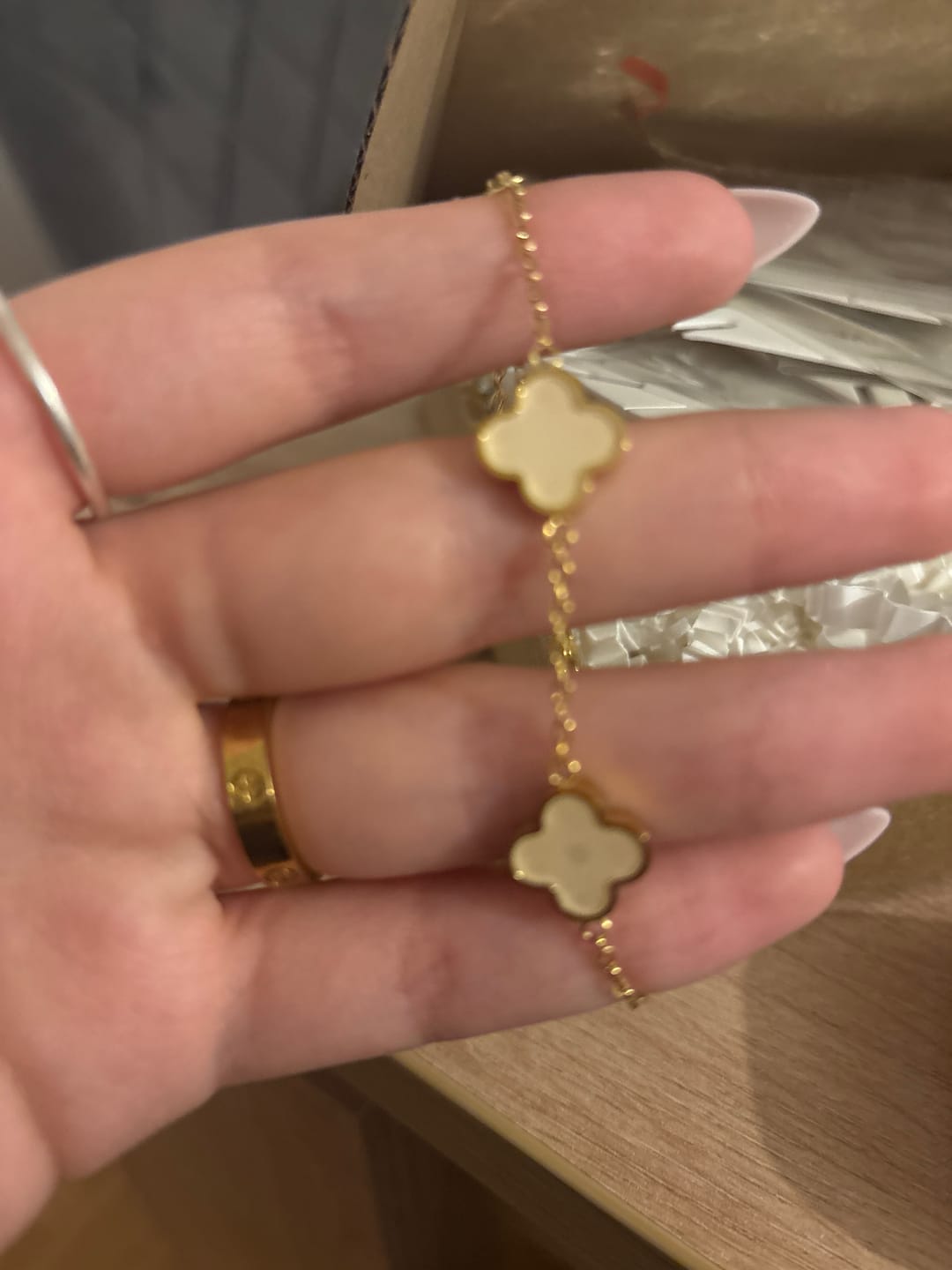Customer photo review of Beige Clover Armband