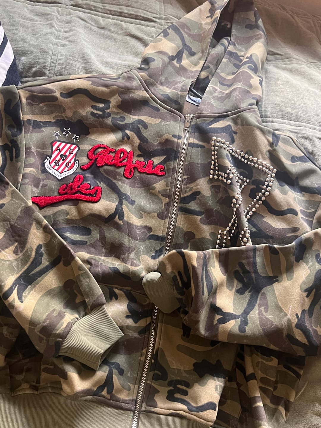 Customer photo review of Aelfric Eden Camo Zip Up Hoodie