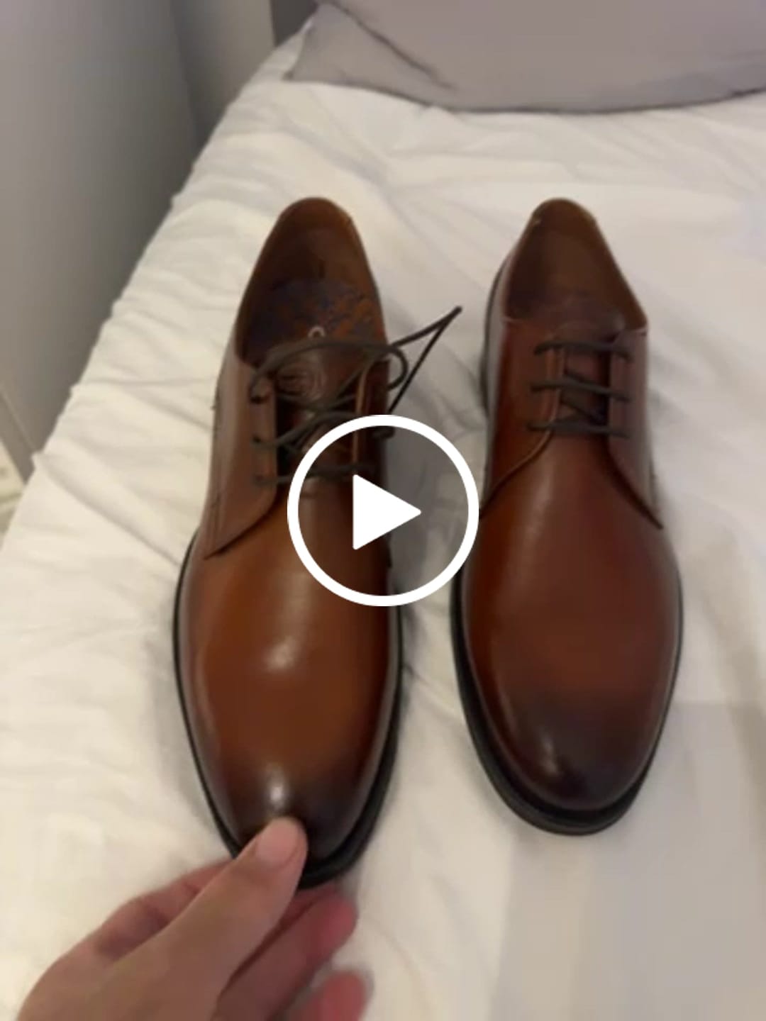Customer video review of Edison Washed Derby Shoes Tan