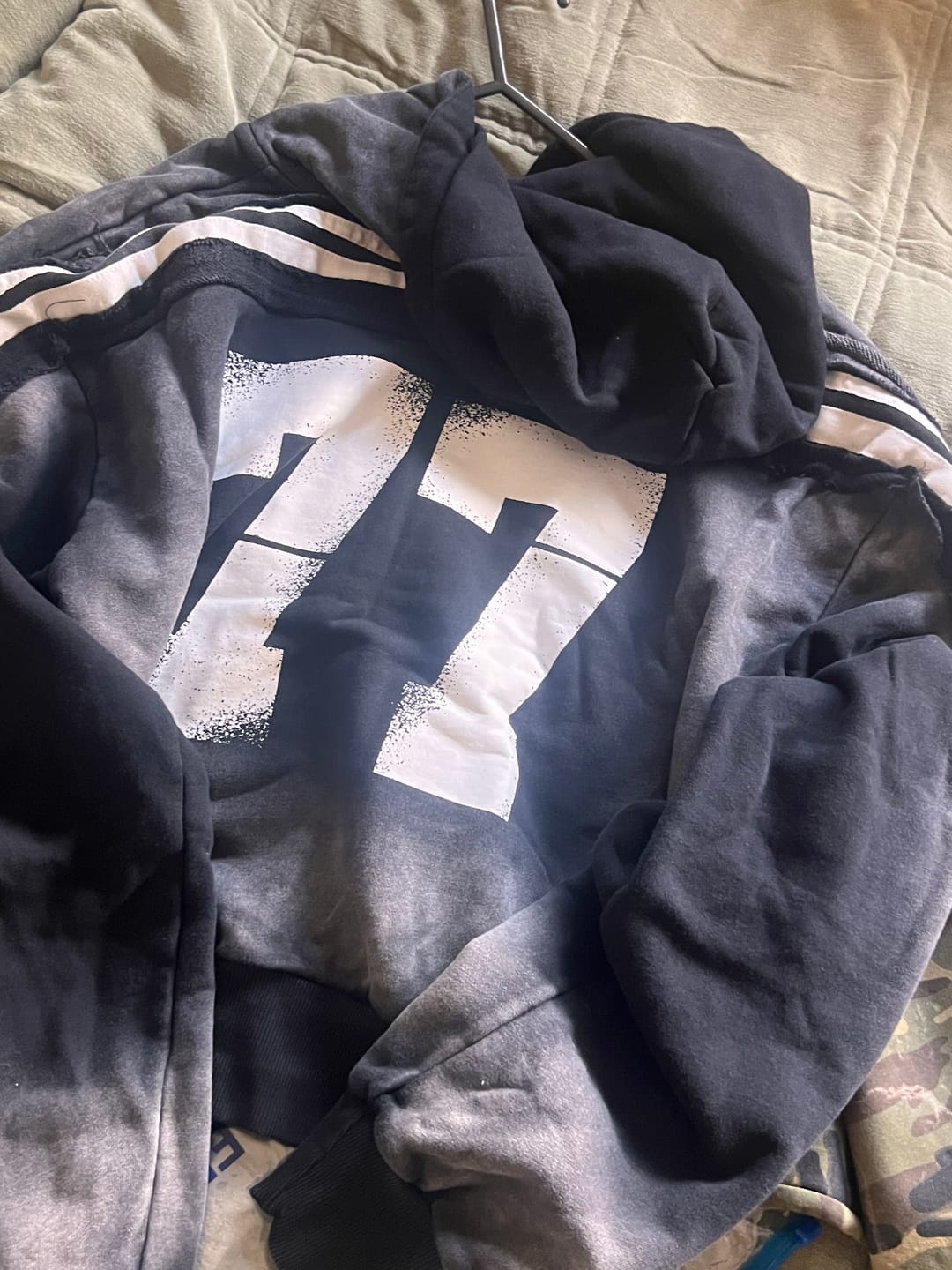 Customer photo review of Aelfric Eden Boxy fit 77 Stripe Zip Hoodie – Acid Wash