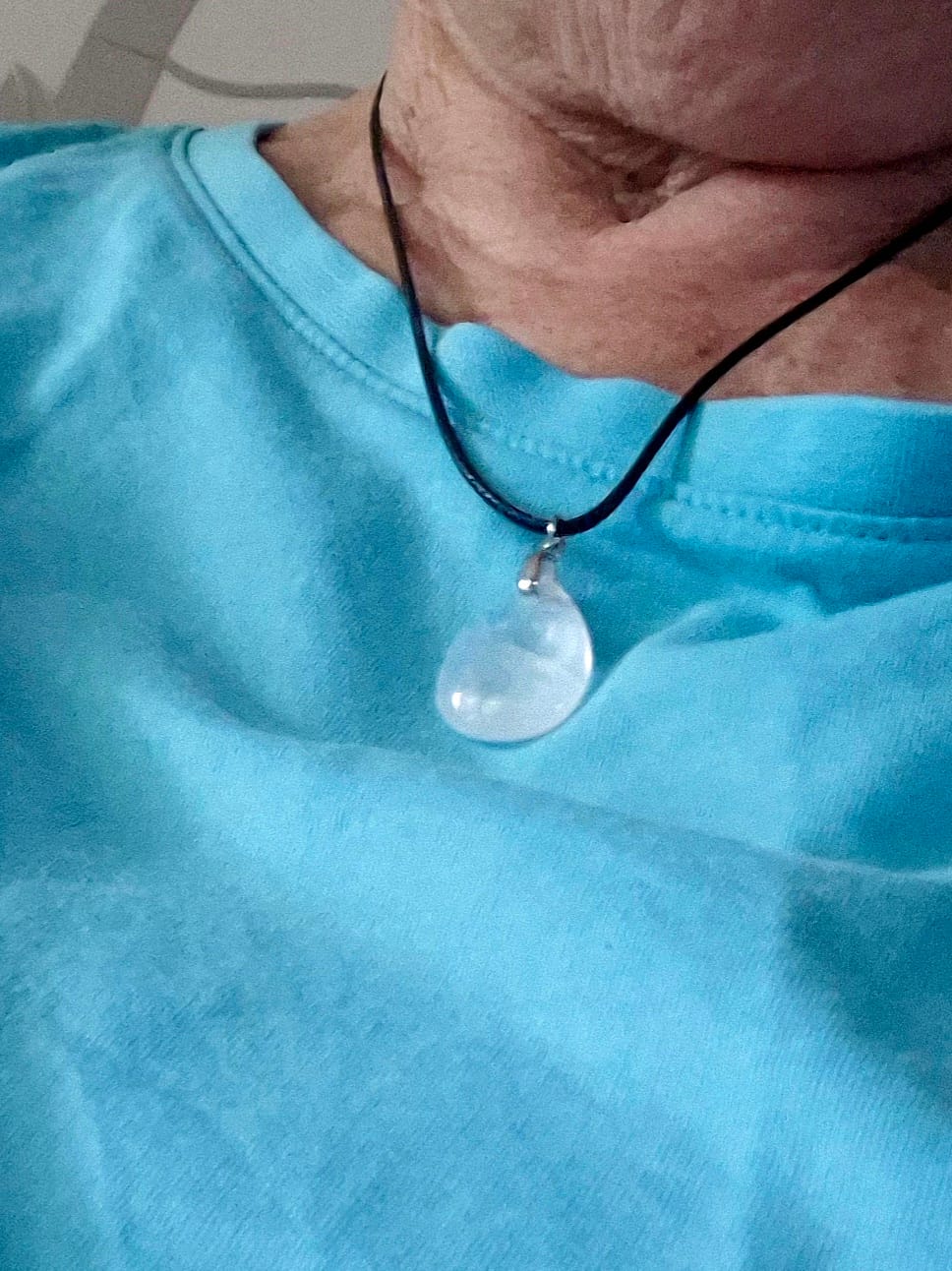 Customer photo review of Mondstein Halskette - Tropfenform Kautschukband