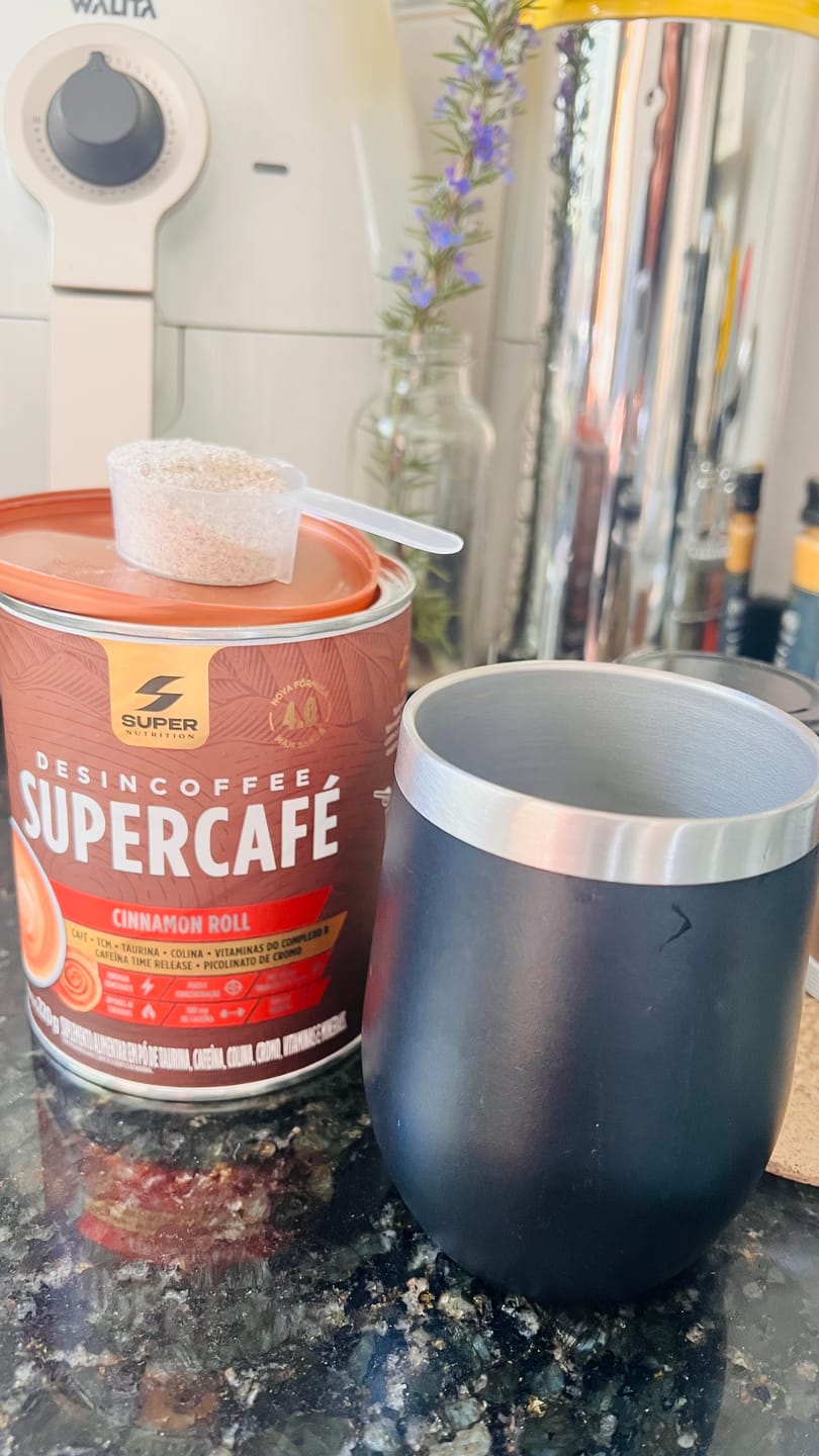 Customer photo review of Supercafé Cinnamon Roll
