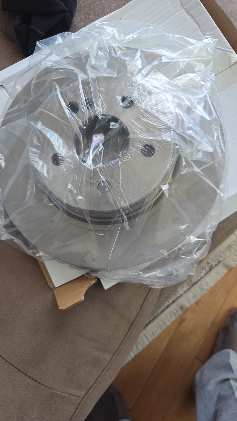 Customer photo review of Standard Brake Kit For 2011 Mercedes-Benz C350 K8S-101448 Transit Auto