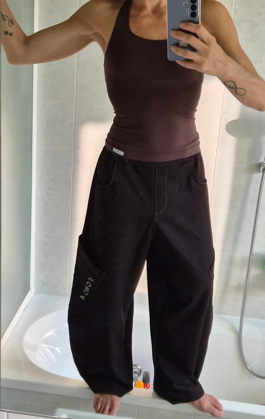 Customer photo review of Pantalone Cargo Balloon FGM04 Jeans Nero