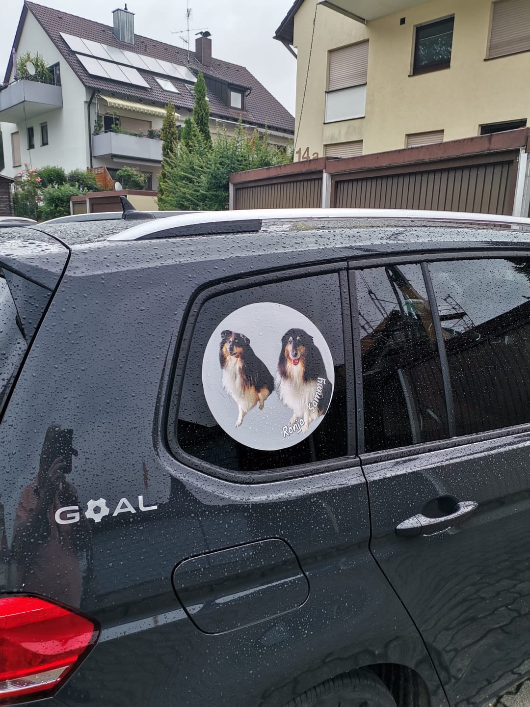 Customer photo review of Personalisierter Autoaufkleber - Dein Foto mit Hund