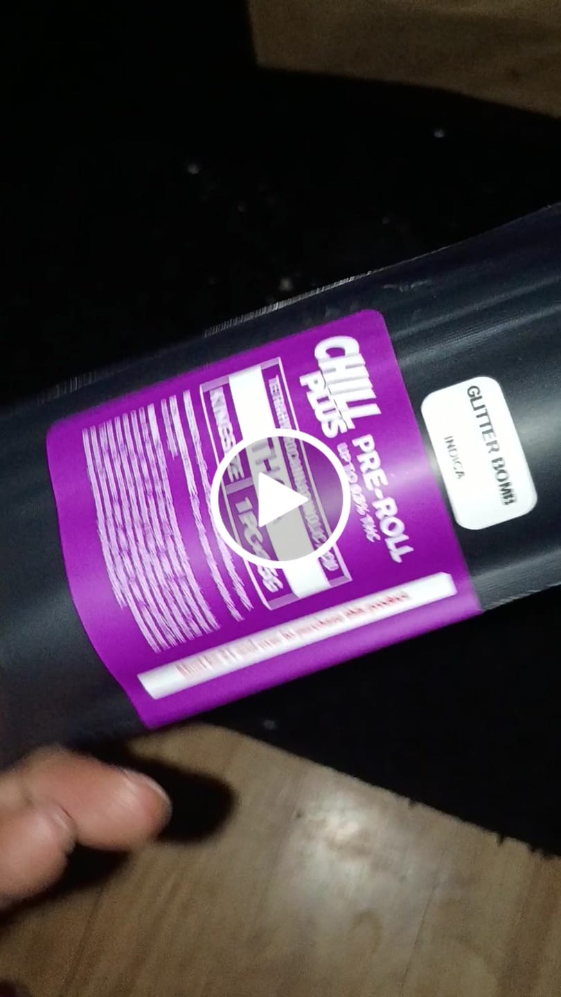 Customer video review of Glitter Bomb - Indica 1.5g Pre-Roll