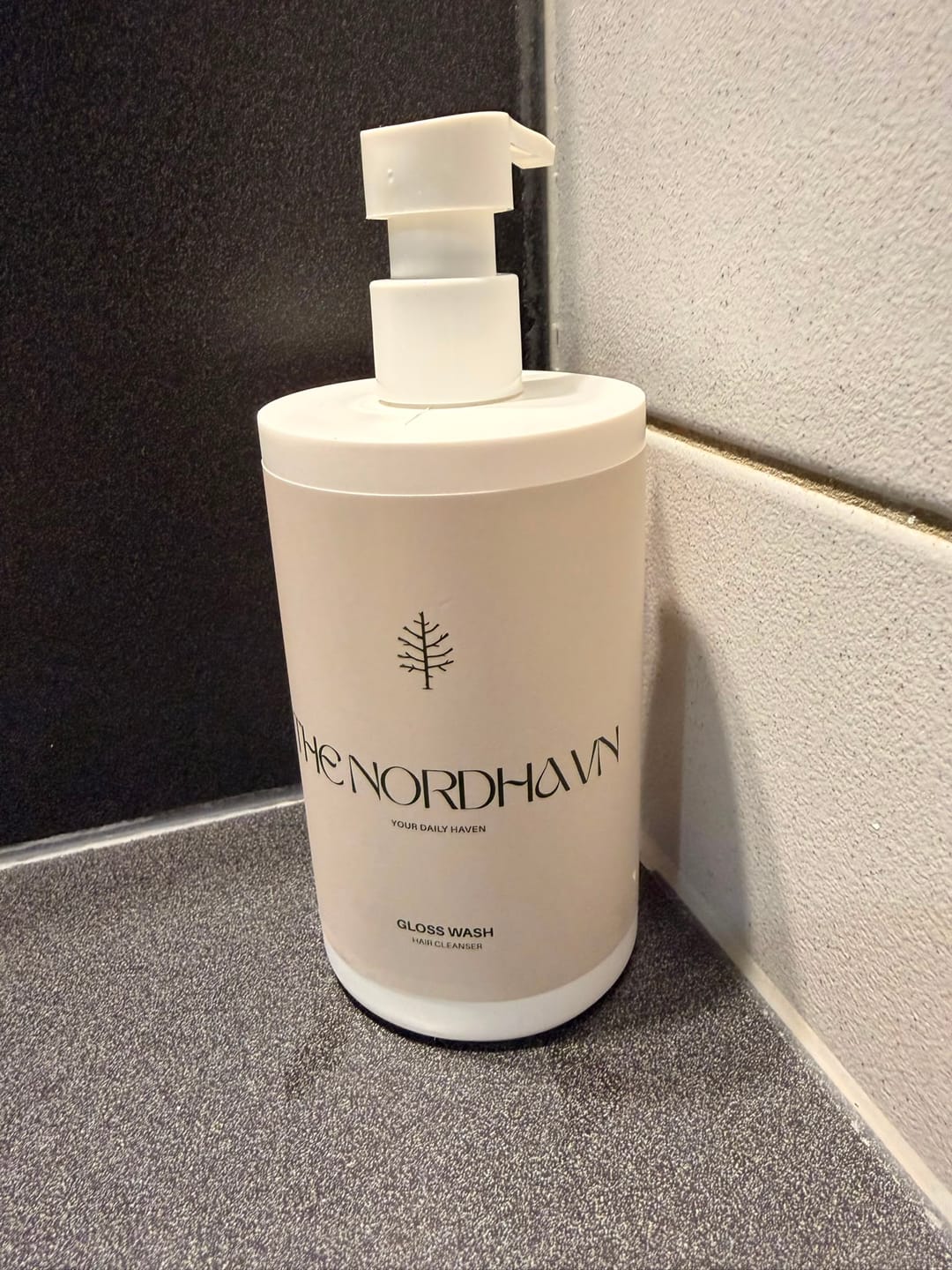 Customer photo review of Gloss Wash Shampoo