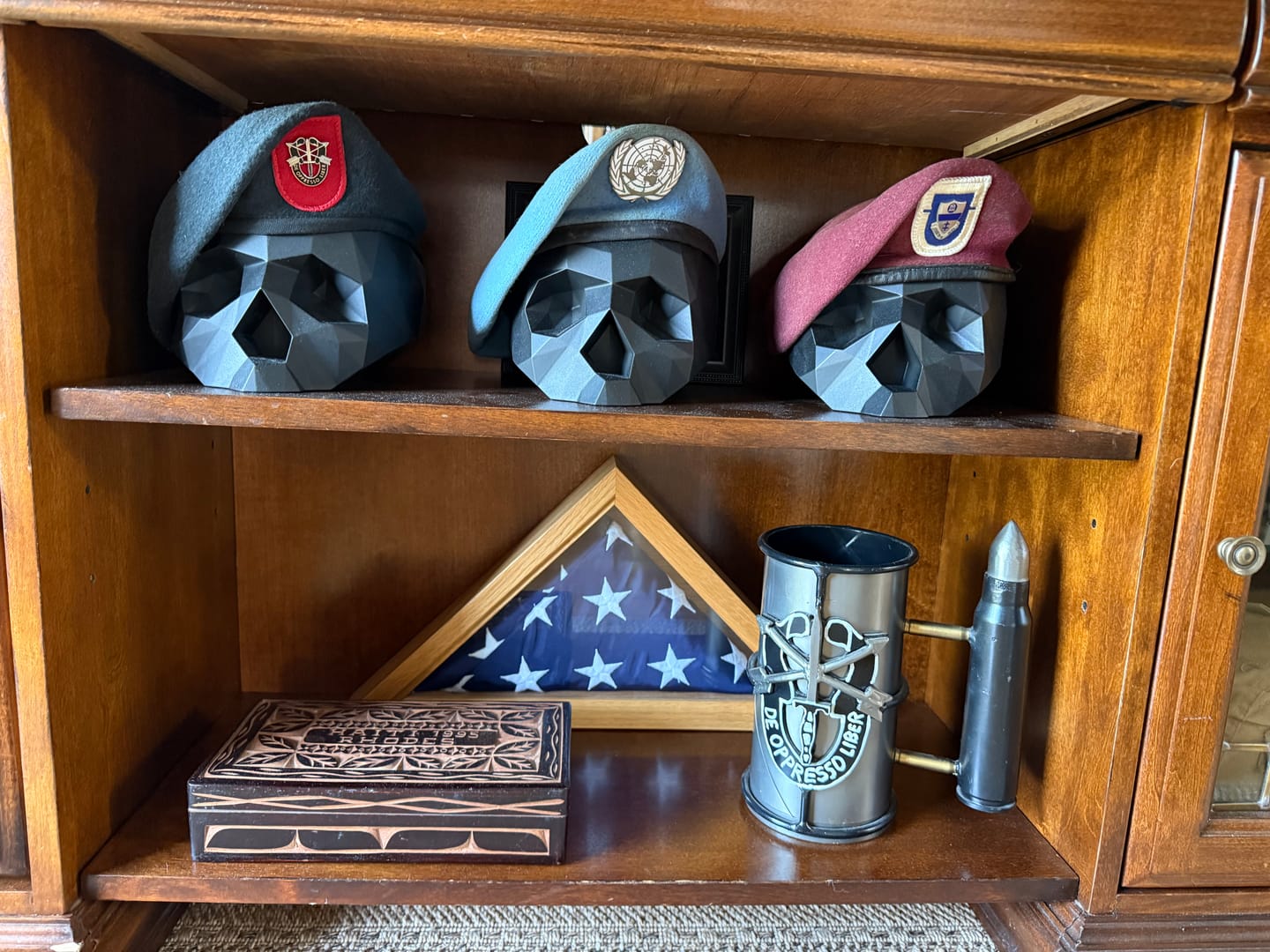 Customer photo review of Black Skull Stand