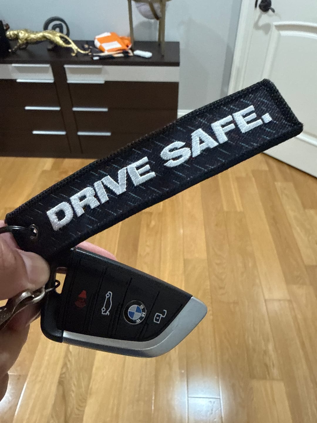 Customer photo review of SCHNATTERDAYS KEYTAG