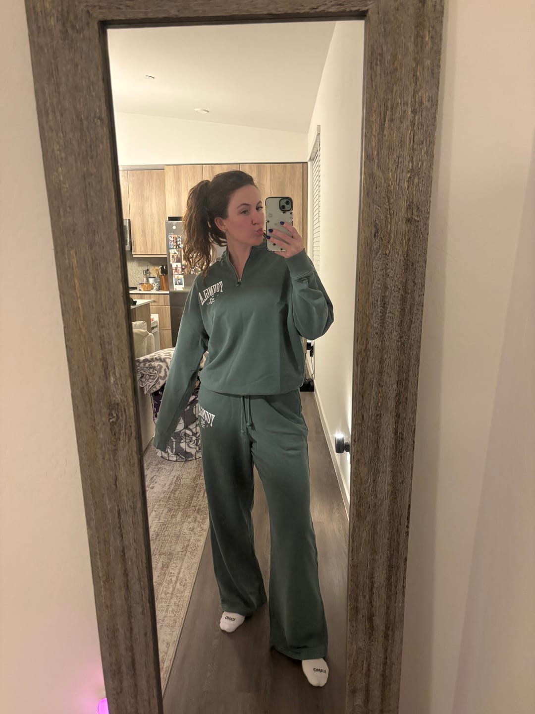 Customer photo review of W2213 - OTG Straight Leg Joggers
