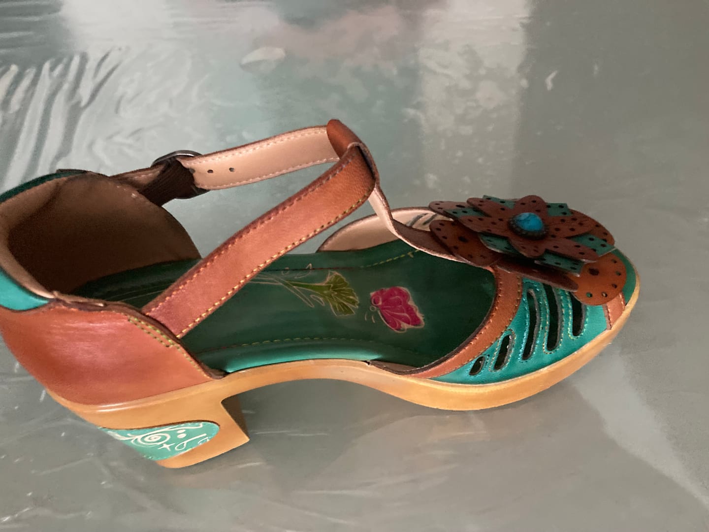 Customer photo review of Vintage Handmade Fish Mouth Floral Sandals