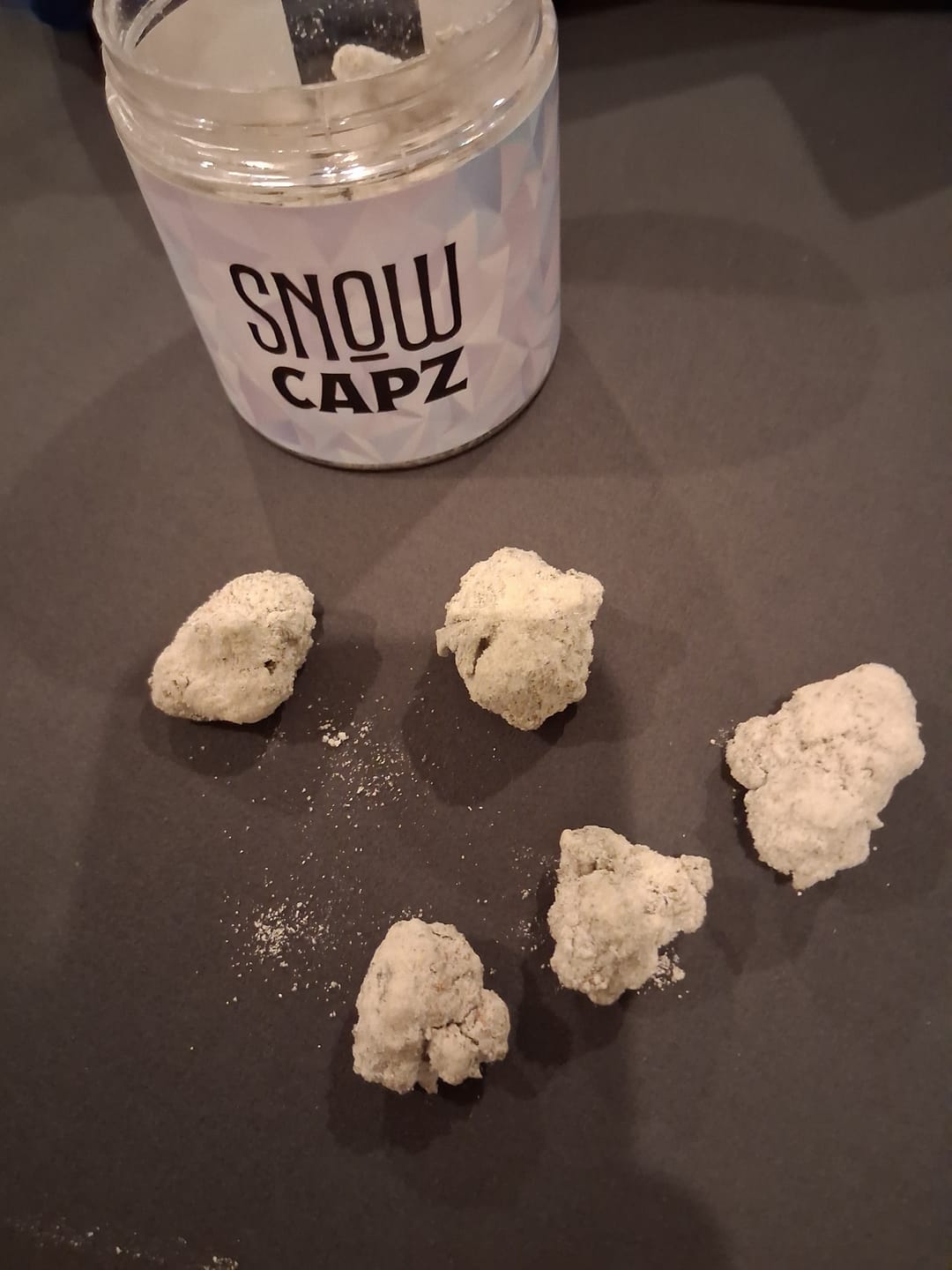 Customer photo review of Snow Capz 28 Grams