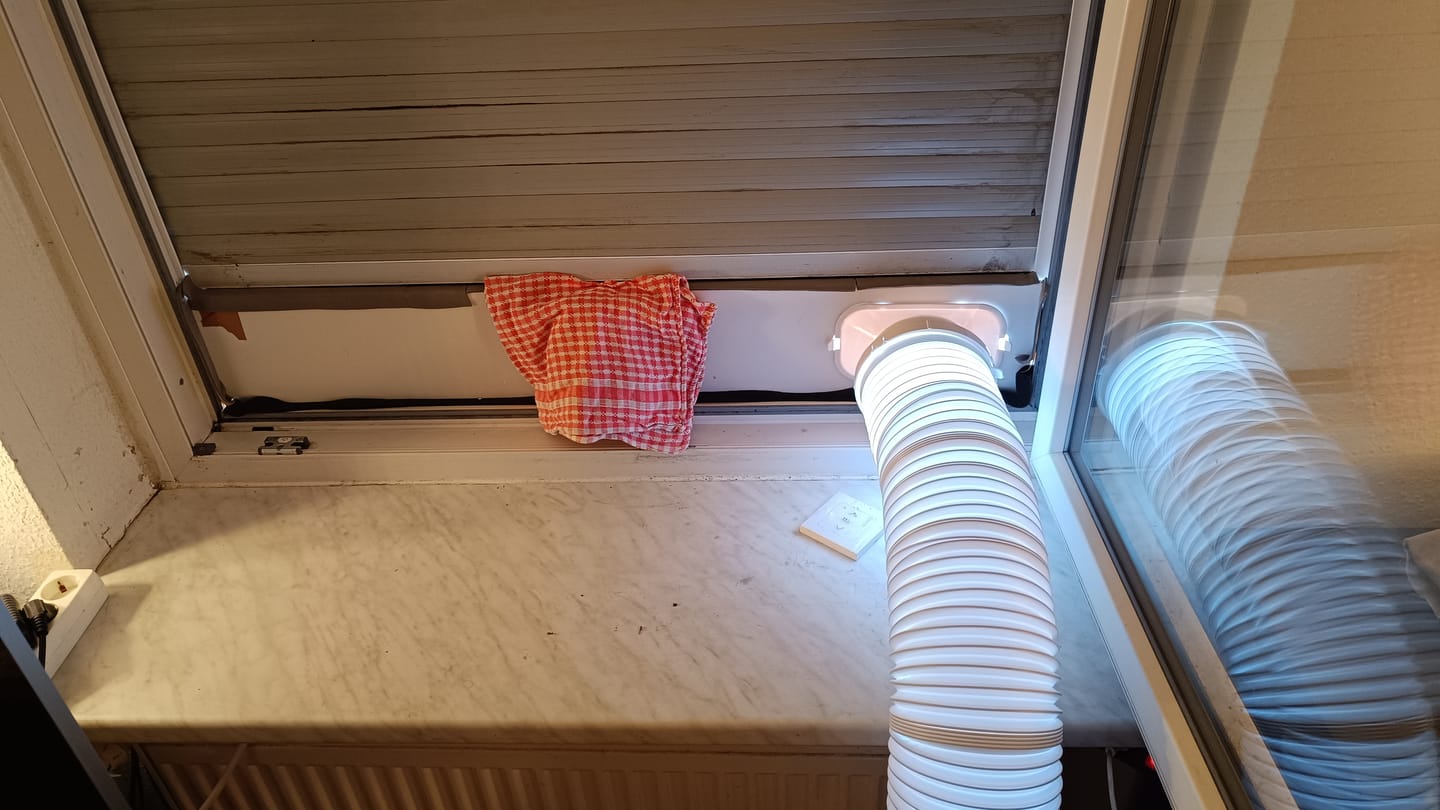 Customer photo review of Mobile Klimaanlage 9000 BTU – Comfee CPPHA-09CRN7-L | 3-in-1: Kühlen, Entfeuchten, Ventilieren | Für Räume bis 33 m² (MPPH-09CRN7 - Nachfolger)