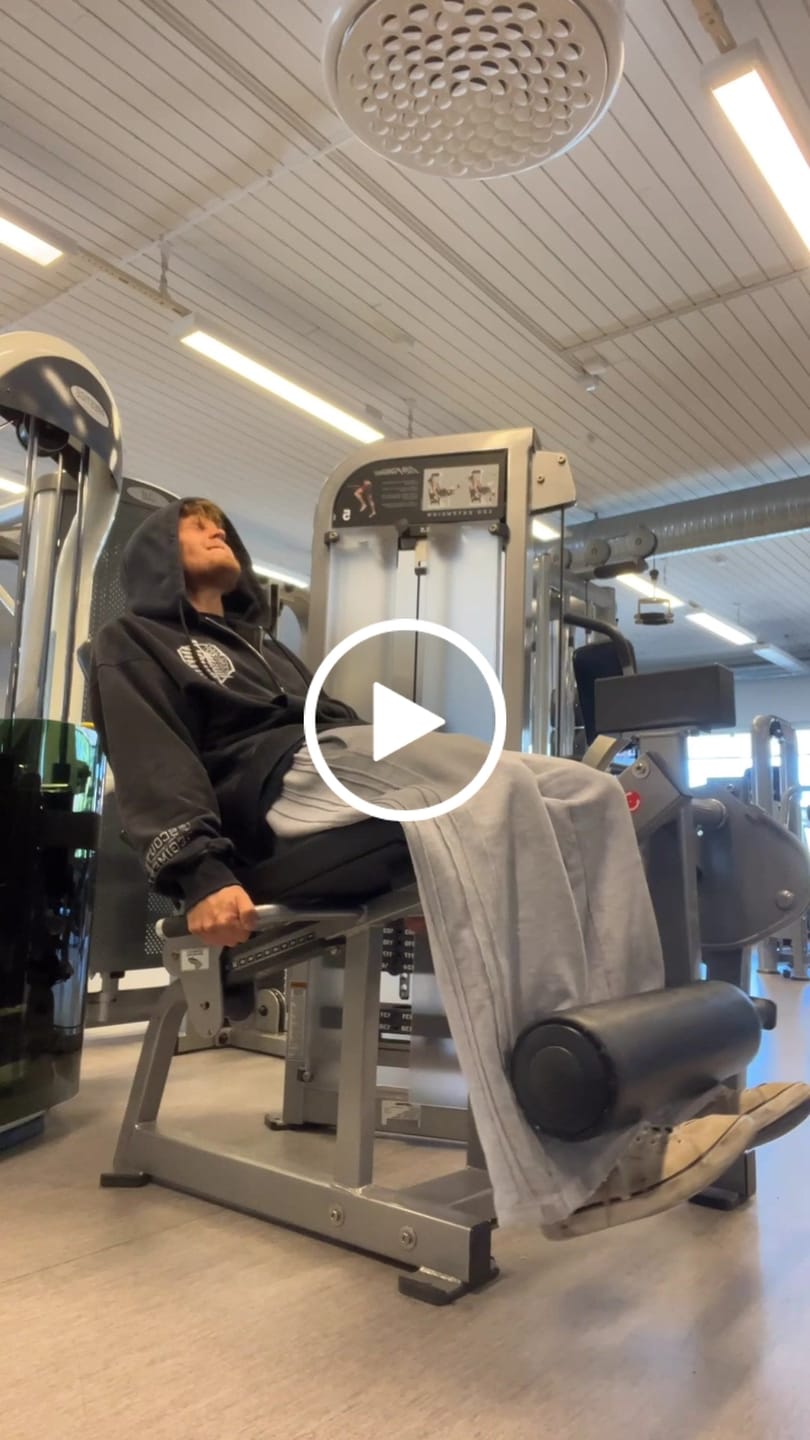 Customer video review of 5138 - AOT©  x YLA Zip-Up Hoodies