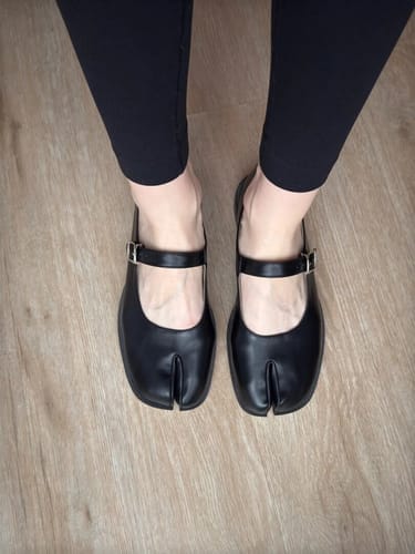 Customer photo review of Tabi loafers