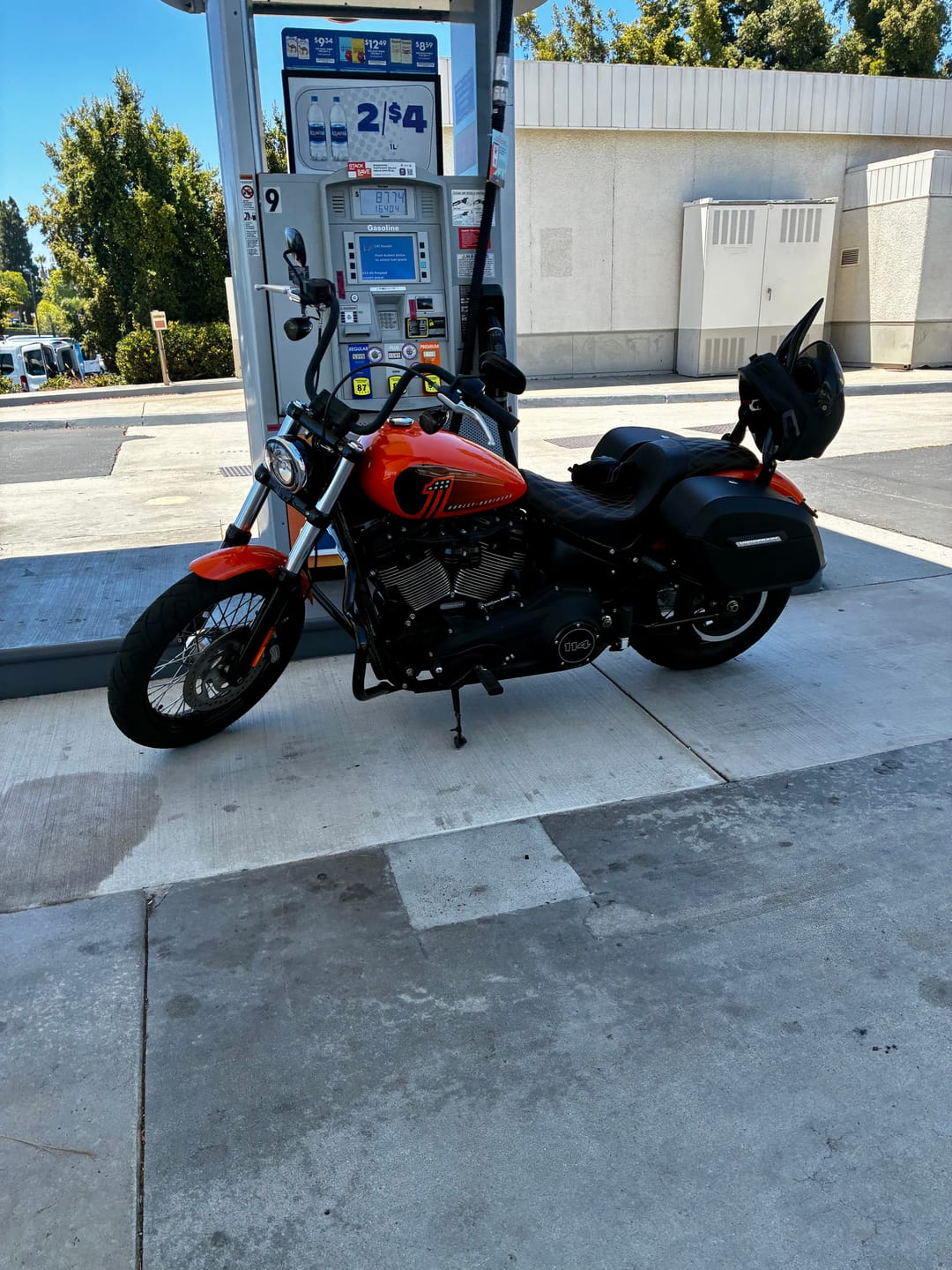Customer photo review of 32L - Darkin Large Quick Mount Leather Wrapped Hard Saddlebags for Harley Softail Street Bob FXBB/S