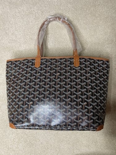 Customer photo review of Aurelle Zip Carryall
