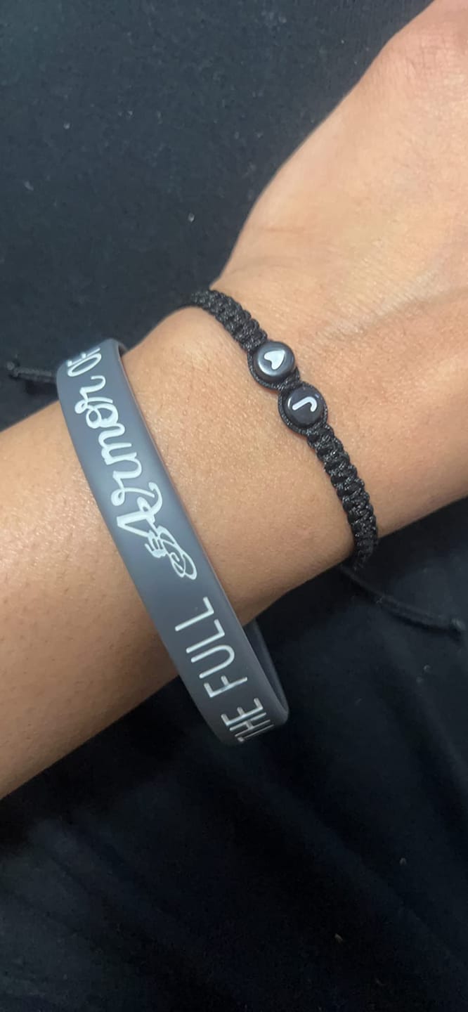 Customer photo review of Verstellbares Armband mit Initiale & Herz