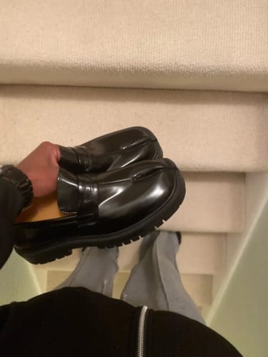 Customer photo review of Tabi loafers
