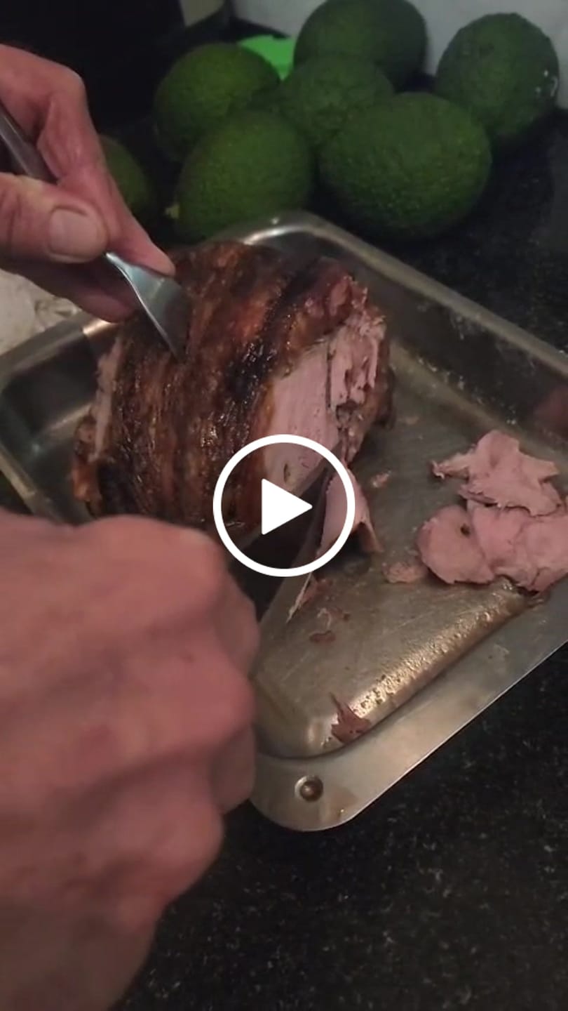 Customer video review of BRAAIPLANK™ "BEENLEM" HAMMER FORGED BONING KNIFE