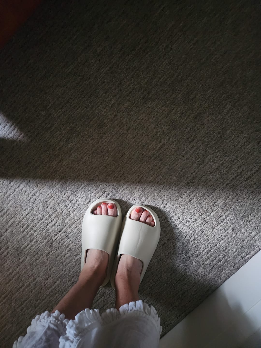 Customer photo review of Nordic Rubber Slides Sandals For Women