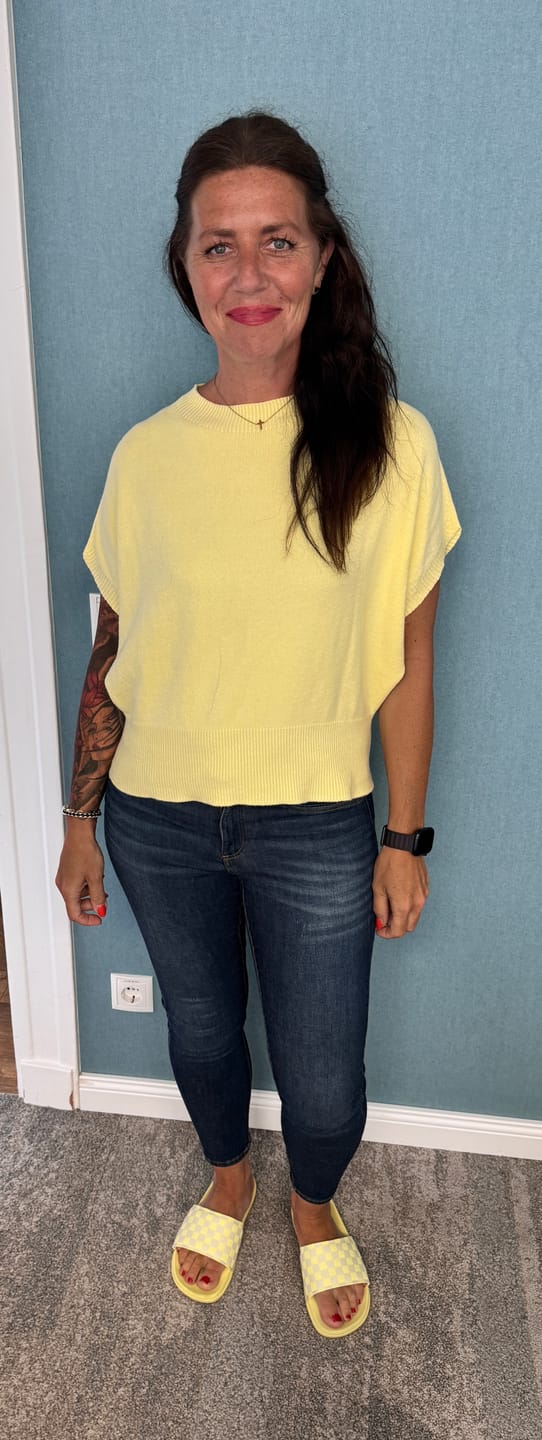 Customer photo review of Ärmelloses Knit-Top