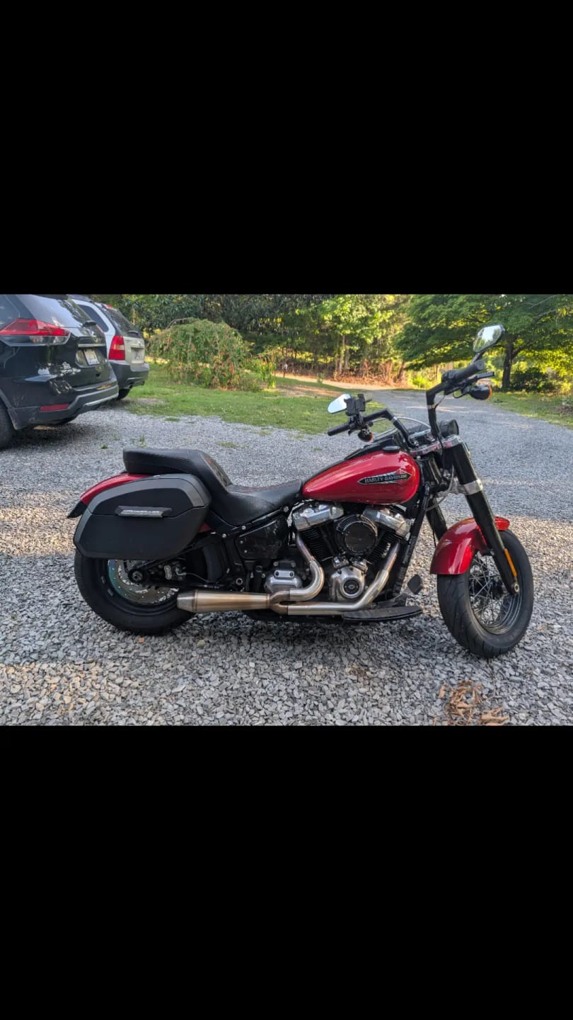 Customer photo review of 32L - Darkin Large Quick Mount Leather Wrapped Hard Saddlebags for Harley Softail Slim FLSL