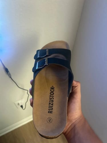Customer photo review of Unisex Arizona Narrow Smooth Sandals