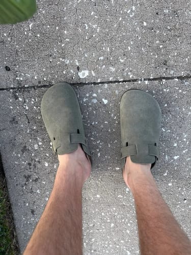 Customer photo review of Unisex Arizona Narrow Smooth Sandals