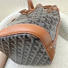 Customer photo review of Petite Flot Bucket