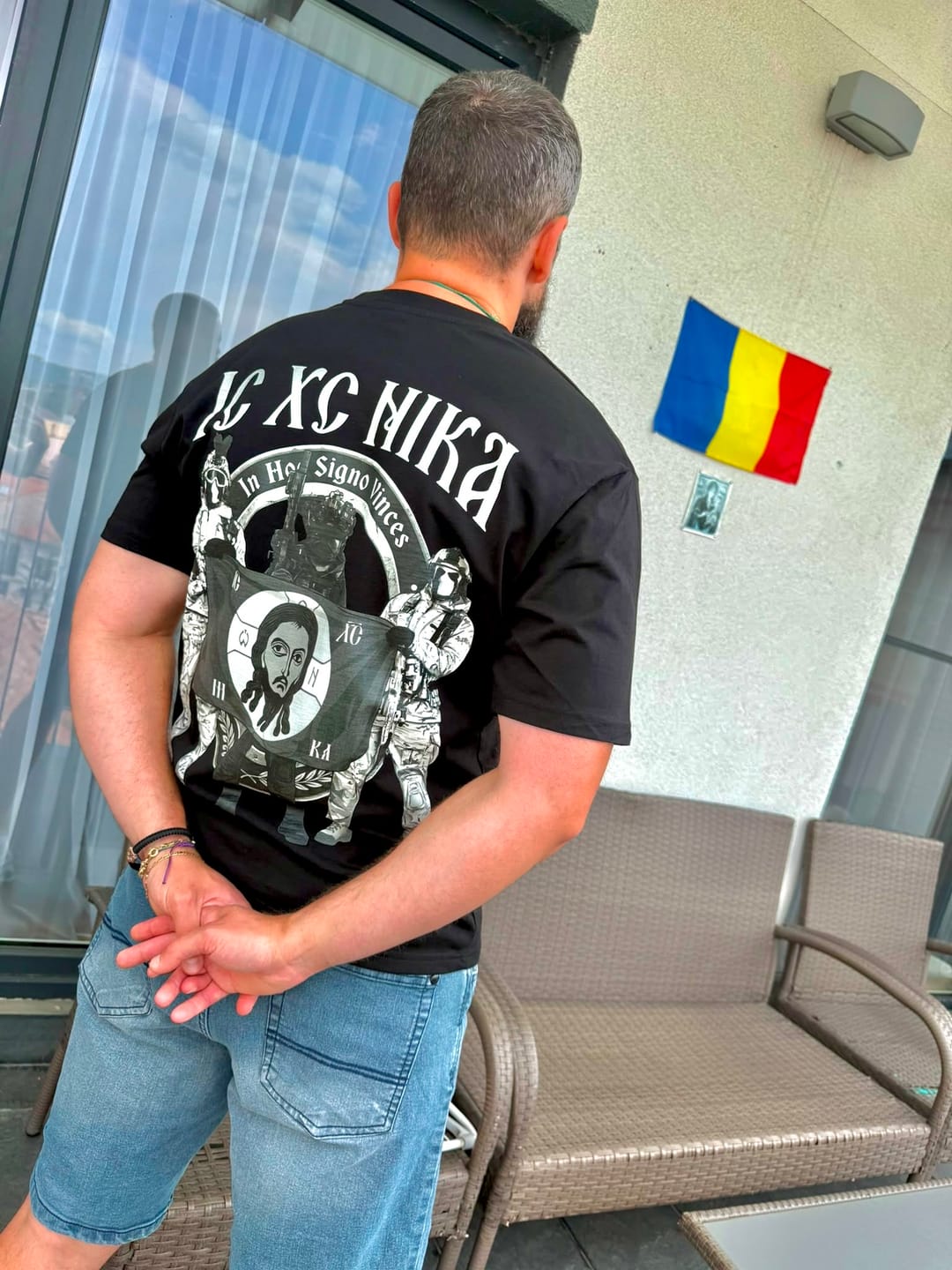 Customer photo review of NIKA | Premium T-Shirt